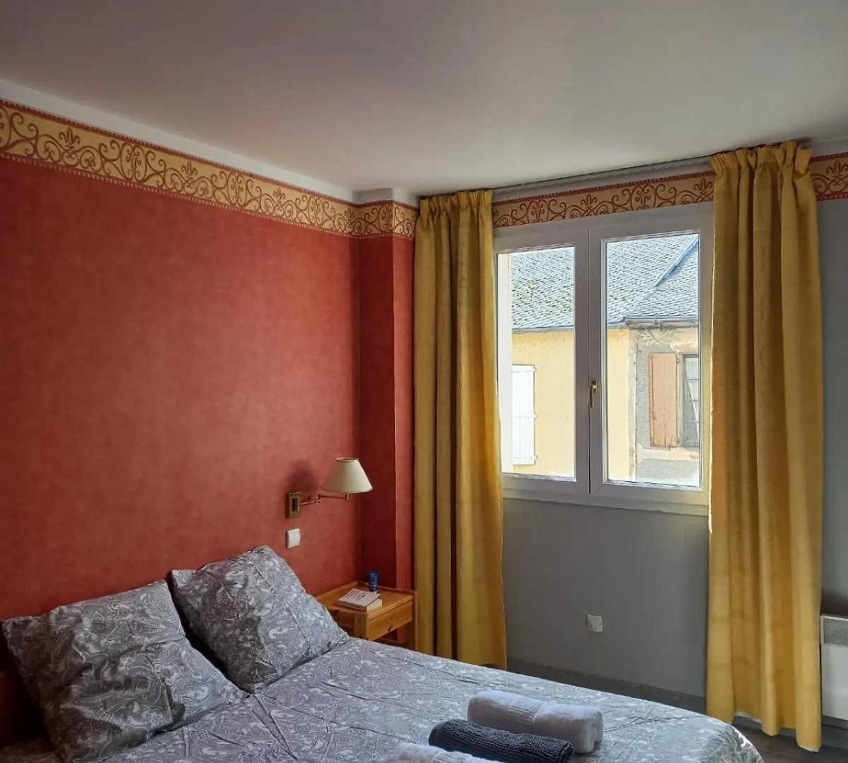Gite De Sejour Et D'Etape L'Escampette Saint-Jean-du-Bruel Appartement